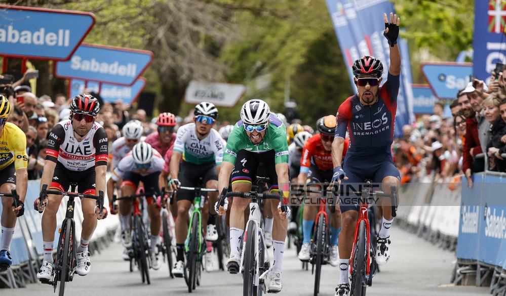 GIRO DEI PAESI BASCHI DANI MARTINEZ VINCE IN VOLATA LA QUARTA TAPPA