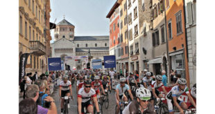 ciclisti-di-tutto-il-mondo-in-arrivo-a-trento-jpg