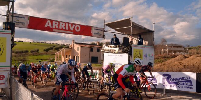 GIRO ITALIA CICLOCROSS, IL ROSA È SERVITO: LA DODICESIMA EDIZIONE SI È CONCLUSA CON LA GRANDE FESTA DI SANT’ELPIDIO A MARE