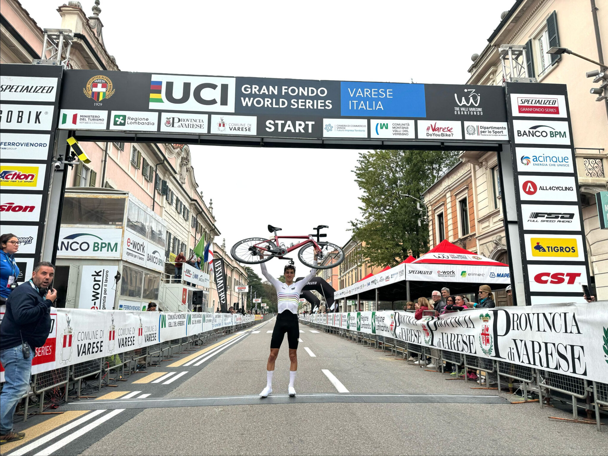 Granfondo Tre Valli Varesine 2024 Trionfo di Gaffuri e Sasso